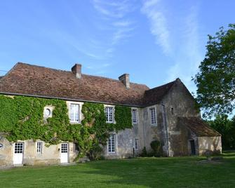 La Villa Escuris - Saint-Pierre-en-Auge - Building