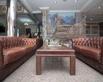 Ange Hill Hotel - Аккра - Вітальня