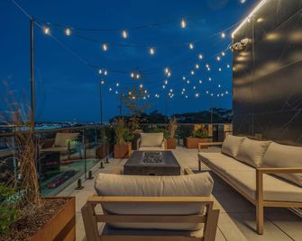 The Halifax Rooftop (Guest Suites) - Halifax - Balcón