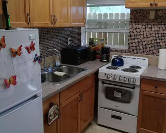 Small's Cozy Rest No. 2 - آليس تاون - مطبخ