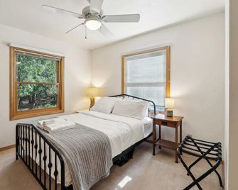 Top of the Hill Cabin by Simple Life Rental - Fish Creek
