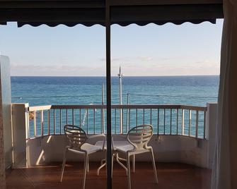 Hôtel Le Dauphin - Menton - Balcony