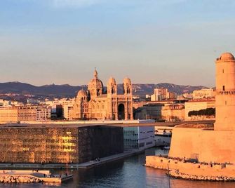 Bed and breakfast chez l'habitant - Marseille