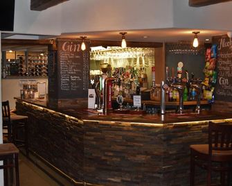 Three Horseshoes Country Inn - Barry - Bar