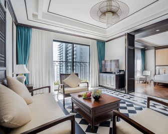Potique Hotel - Nha Trang