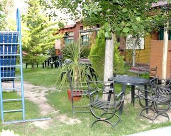 คาบาญัส แอล ชัลเลา - เมนโดซา - ลาน