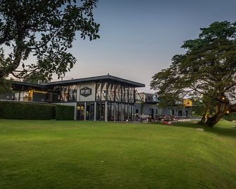The Xcape River Kwai - Kanchanaburi - Edifício