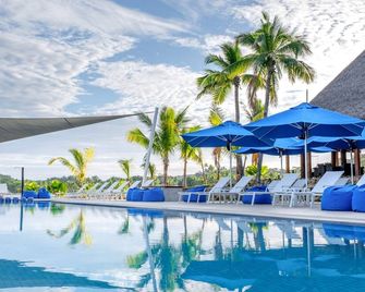 Plantation Island Resort - Malolo Island - Piscina