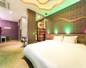 Hotel Vov - Busán - Habitación