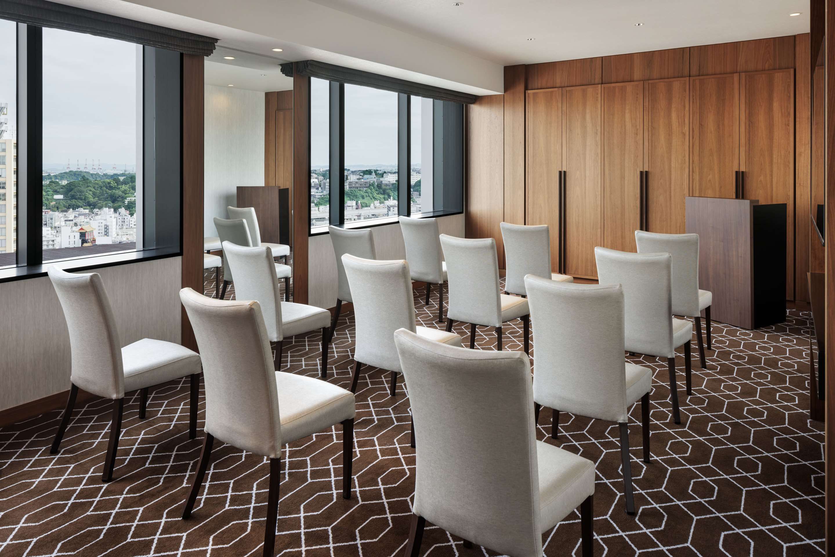 Lounge view of Hyatt Regency Yokohama