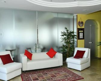 Hotel Villa Rosa - Misano Adriatico - Olohuone