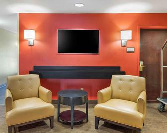 Extended Stay America Suites - Los Angeles - Valencia - Stevenson Ranch - Area lounge