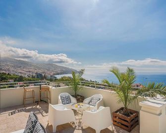 Dorisol Mimosa Studio Hotel - פונשל - מרפסת