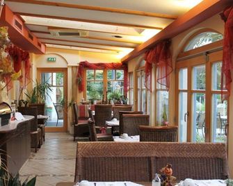 Hotel Garni Thermenoase - Bad Blumau - Restaurace