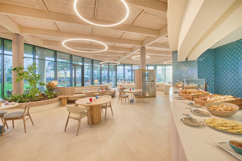 ذا إديتوري باي ذا سي لاجوس هوتل - لاغوس (البرتغال) - مطعم