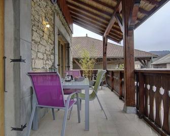 Gîte De L'arbépin - Outriaz - Maillat - Balcón