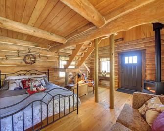 Peaceful Kootenai Cabin - Unplug in the Mtns! - Bonners Ferry - Slaapkamer
