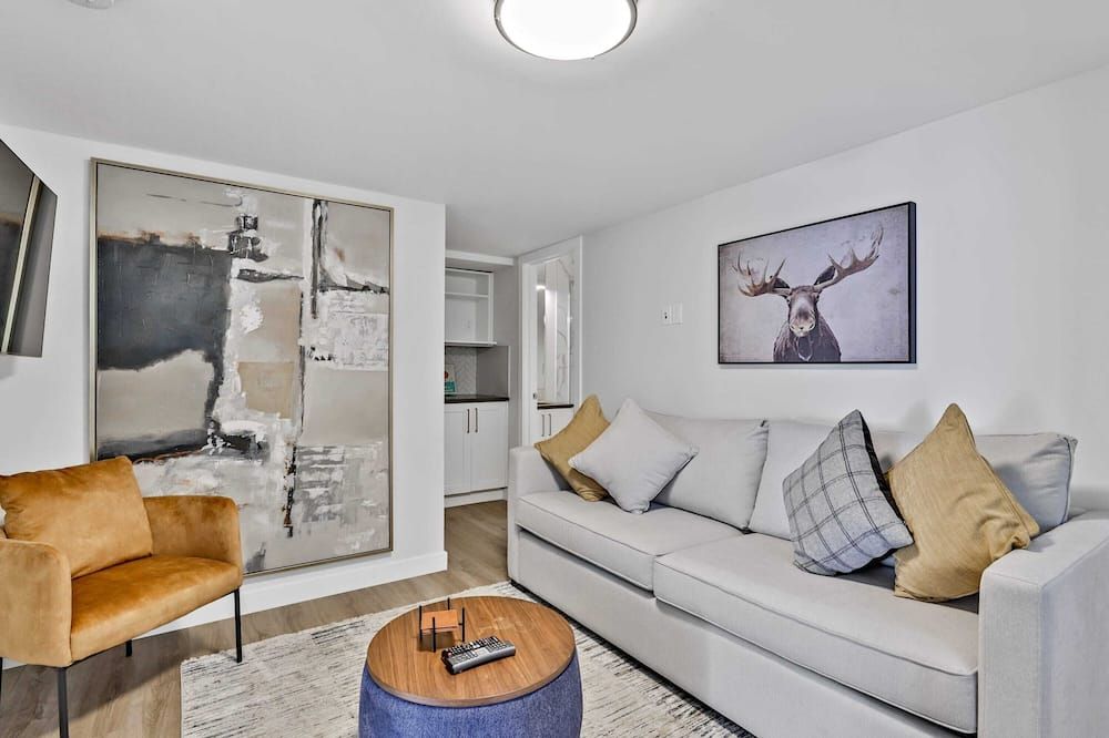 The Alpine Escape By Samsara Resort Top View Downtown 4br & 3bth - كانمور - غرفة معيشة