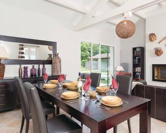 Domaine de Fontenelles Villa - L'Aiguillon-sur-Vie - Comedor