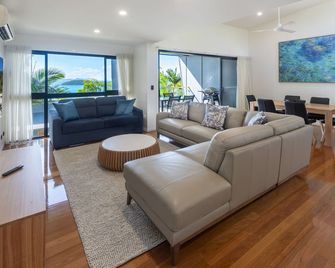 Pinnacle 2, Seaview Apartment on Hamilton Island - Hamilton Island - Sala de estar