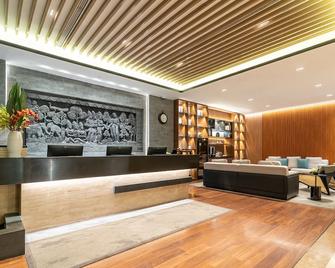 Ssaw Boutique Hotel Shanghai Bund - שנחאי - דלפק קבלה