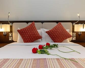 Saray Hotel Apartments - Kuwait City - Bedroom