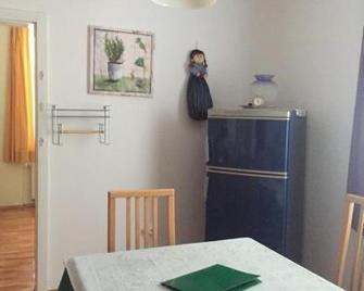 Apartment on Zdraviliski trg 7 - Rogaška Slatina - Sala pranzo