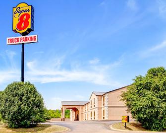 Super 8 by Wyndham Forrest City AR - Forrest City - Building
