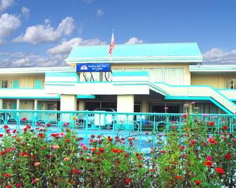 Americas Best Value Inn & Suites South Boston - South Boston - Building