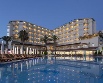 Febeach Hotel - Side - Building
