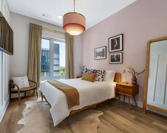 Jolene On Main - East Nash - 1 Mile To Dtnash - New - Nashville - Bedroom