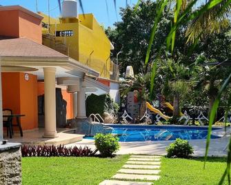 Hotel Playa Cristal - Catemaco - Piscina