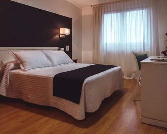 Hotel Lombiña - A Pobra do Caramiñal - Habitación
