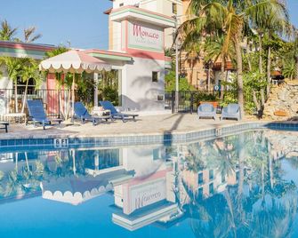 102 · Pool Kitchen Beach Self Checkin Free Parking - Clearwater Beach - Pool