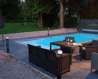 La Villereautine - Jolimetz - Piscina