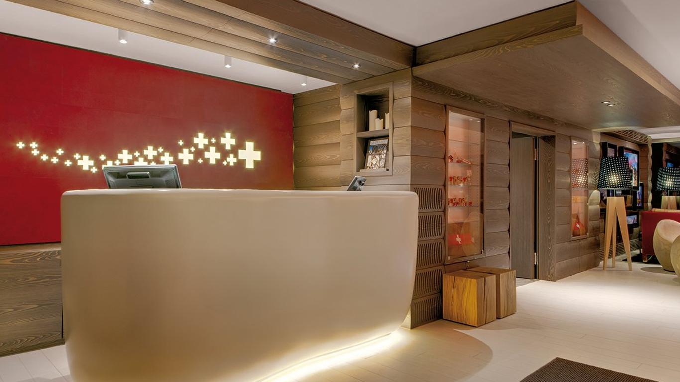 أجورا سويس نايت باي فاسبايند