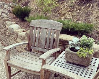 The Log House, Montana. Handmade & luxurious cabin. 10 min from Main St. - Lewistown - Patio