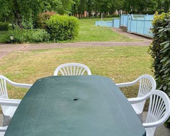 House 6 persons.2 bedrooms, 1 living room - Monflanquin - Binnenhof