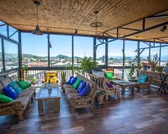 Hotel Terrace Kutaisi - Koutaïssi - Salon