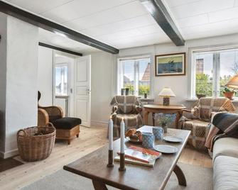 Holiday Home Santuzza - 100m from the sea by Interhome - Svaneke - Sala de estar