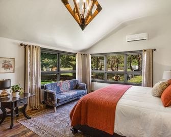 Beautiful Log Farmhouse in Paradise Valley, Montana - Pray - Habitación