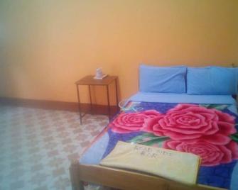 Roadside Inn Restaurant - Nyeri - Bedroom