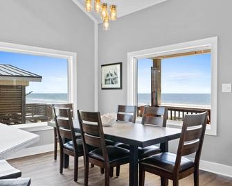 1 Fine Day / 4525 W. Beach Drive - Coastal Vacation Resorts - Oak Island - Dining room
