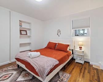 Cozy 2-Bedroom Getaway in Stony Poin - Stony Point