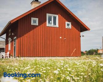 Broby Bed & Breakfast entréplan - Nyköping - Building