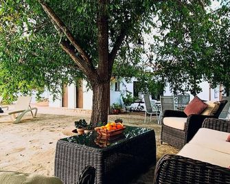 Holiday Home 'Rica' with Mountain View, Wi-Fi and Air Conditioning - Santa Cruz del Comercio - Innenhof