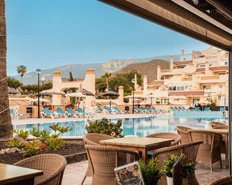 Ramada Residences by Wyndham Tenerife Costa Adeje - Adeje - Pool