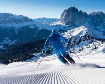 Hotel Weisses Rössl - Cavallino Bianco - Lajen