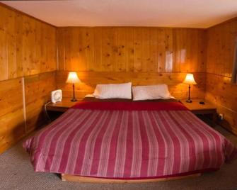 Holiday Motel - West Yellowstone