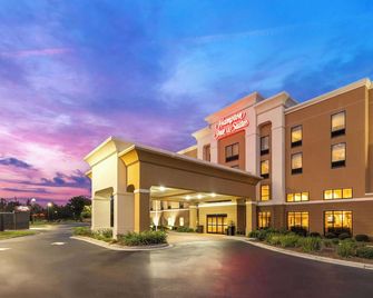 Hampton Inn and Suites Savannah-Airport - Savannah - Building